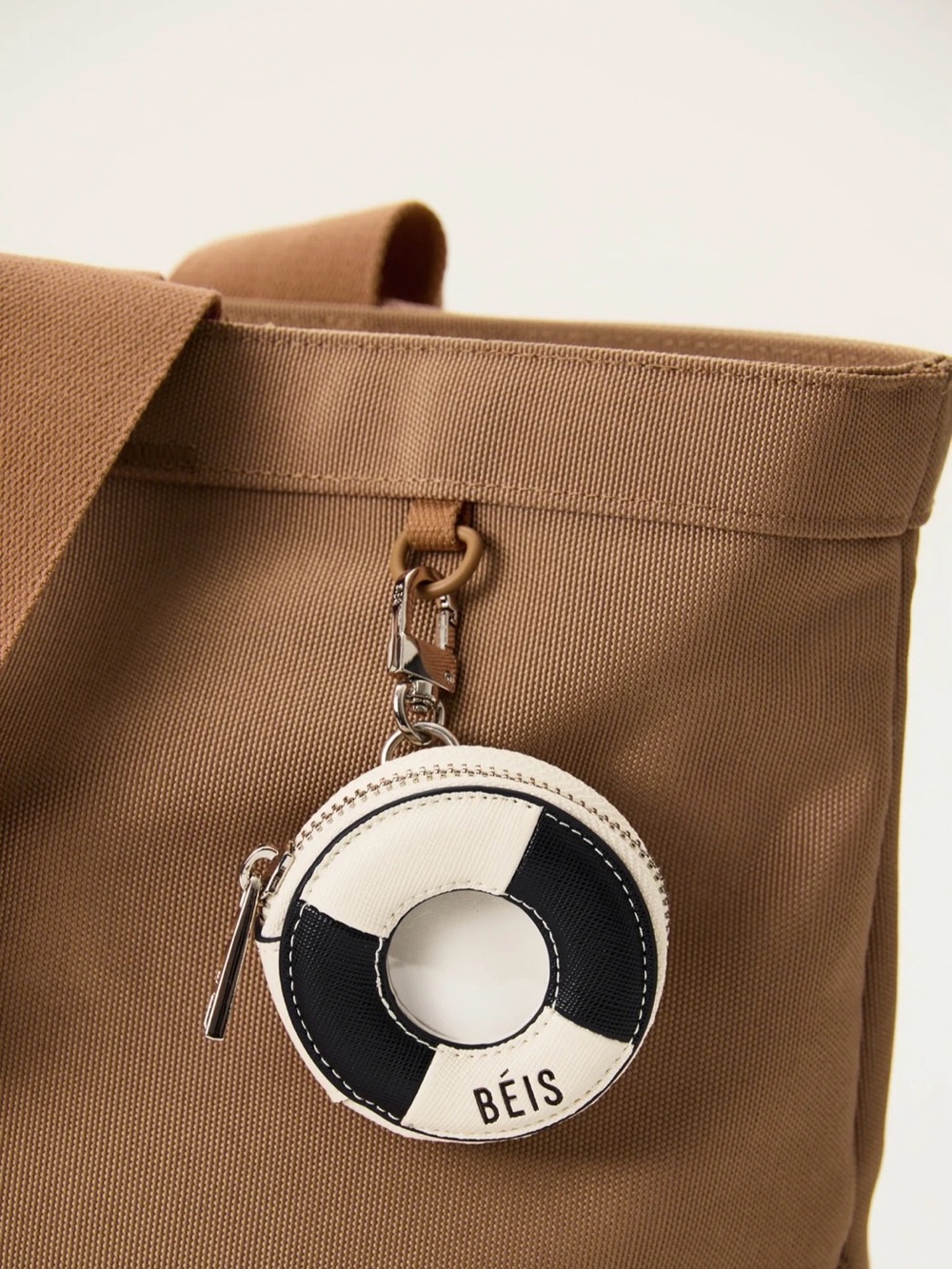 BÉIS Sailor Air Tag Charm - Picture 2 of 7